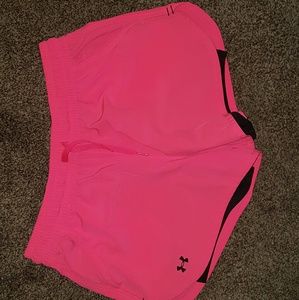 Under armour exercise short and shirt outfit